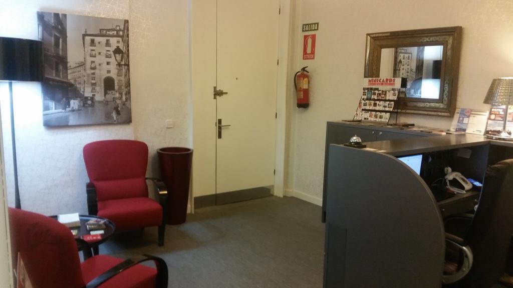Hostal Montecarlo Madrid Ngoại thất bức ảnh