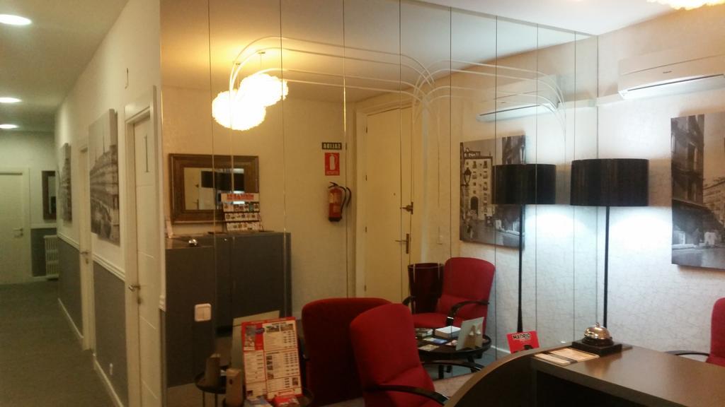 Hostal Montecarlo Madrid Ngoại thất bức ảnh