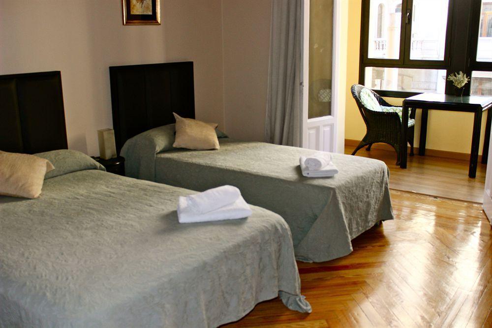Hostal Montecarlo Madrid Ngoại thất bức ảnh