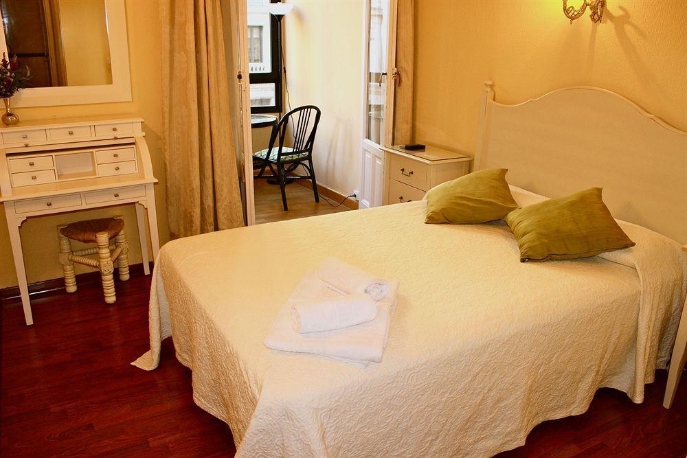 Hostal Montecarlo Madrid Ngoại thất bức ảnh