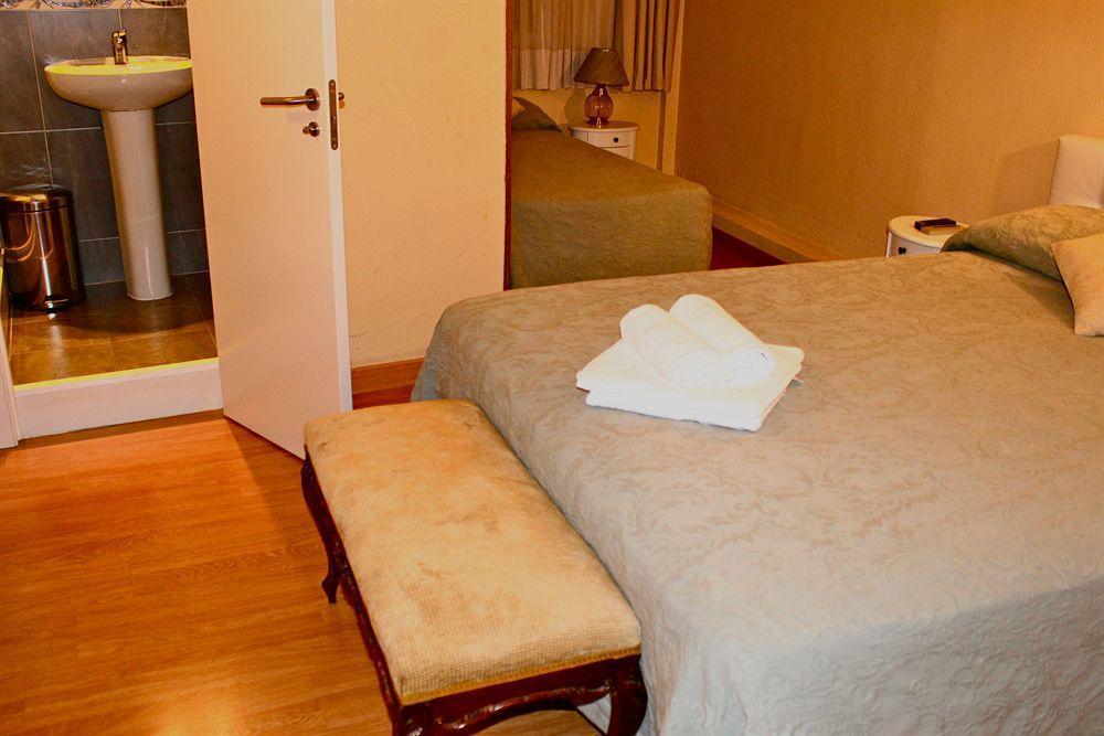 Hostal Montecarlo Madrid Ngoại thất bức ảnh