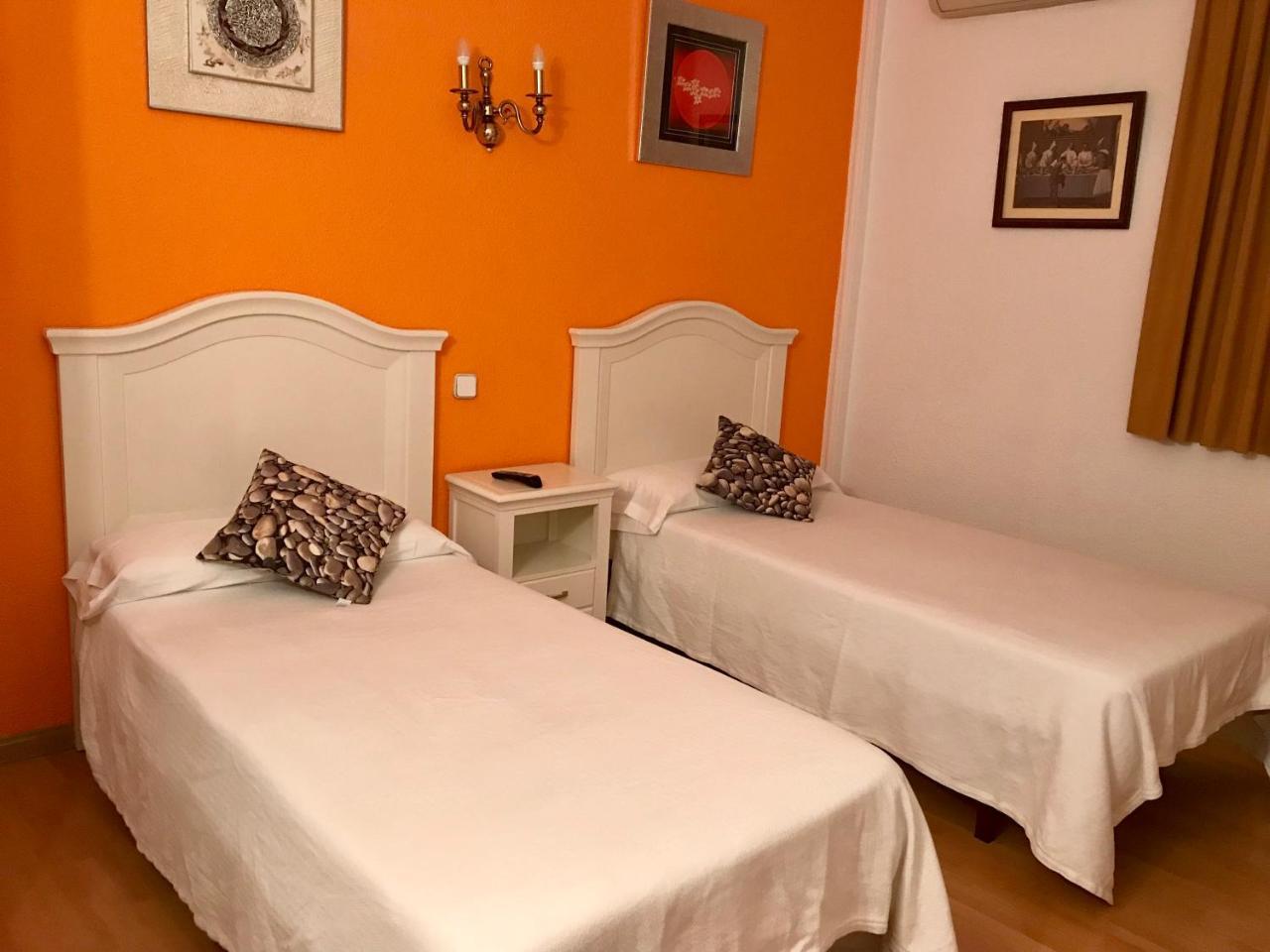 Hostal Montecarlo Madrid Ngoại thất bức ảnh